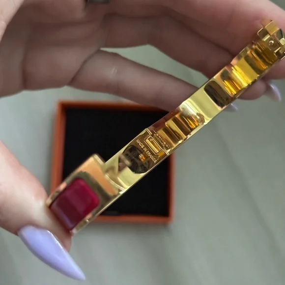 Hermès Clic H Bracelet – Rose Pourpre / Gold Plated – PM Size - Picture 4 of 6